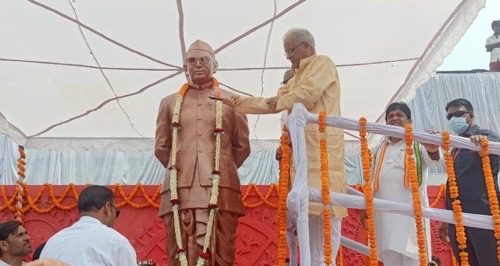 मुख्यमंत्री ने बलौदाबाजार में डॉ. खूबचंद बघेल की प्रतिमा का किया अनावरण…
