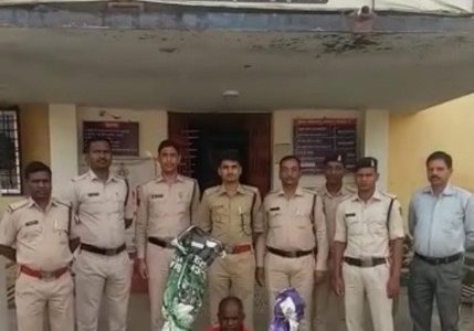 सूरजपुर पुलिस ने मादक पदार्थ गांजा के पौधों के साथ 01 को किया गिरफ्तार…..