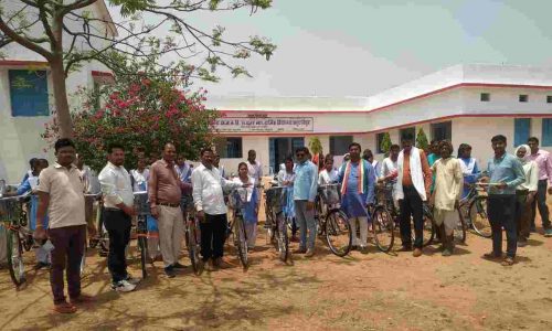 सरस्वती सायकल योजना के तहत 60 छात्राओं को  सायकल वितरण किया गया….       
