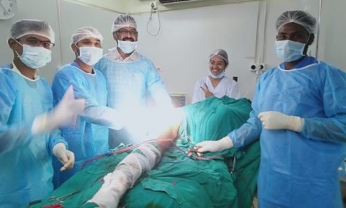 डॉक्टरों की मेहनत लाई रंग, अस्थि रोग विशेषज्ञों ने कूल्हे की हड्डी का किया सफल ऑपरेशन…..
