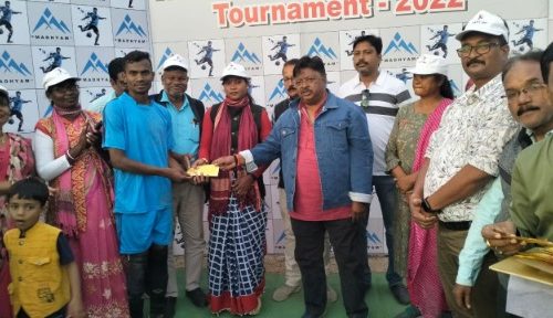 नॉकआउट फुटबॉल: पेनल्टी शूट में जमशेदपुर क़ो 4-1 से हराकर कुनकुरी क्लब विजेता बना…