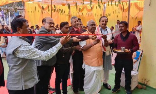 डीपाडीह में नये विद्युत वितरण केन्द्र का संसदीय सचिव चिन्तामणी महाराज ने किया शुभारंभ….